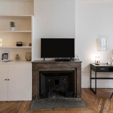 Le Confident - Grand T2 Au Coeur De Lyon Apartment Luaran gambar